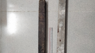 Nghi vợ ngoại tình và hại mình, chồng dùng khúc gỗ đánh vợ tử vong