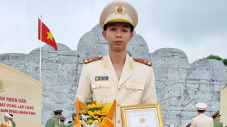 Người cán bộ trẻ gương mẫu trong thực hiện các phong trào