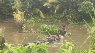 Cứu sống cô gái nhảy sông tự tử do buồn chuyện gia đình