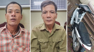 Bắt nhanh 2 con nghiện trộm xe của khách đi chợ