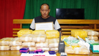 Bắt giữ đối tượng vận chuyển 11kg ma tuý tổng hợp và 16 bánh heroin