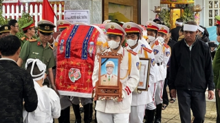 Tiễn đưa các anh về nơi yên nghỉ