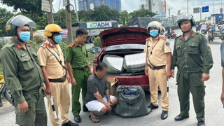 Tuần tra phát hiện nhiều vụ vận chuyển thuốc lá lậu