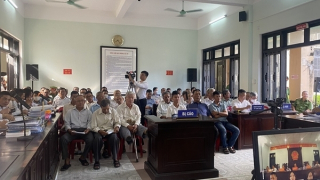 Cán bộ “xộ khám” vì ký xác nhận hơn 1.200 ngôi mộ giả