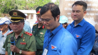 Về Côn Đảo nghe biển hát lời tri ân