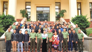 Người có uy tín ở Lai Châu gương mẫu, tích cực tham gia phong trào bảo vệ ANTT