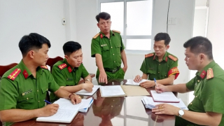 Công an phường bên cửa biển Đà Diễn