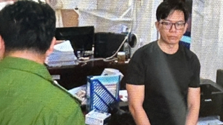 Bắt Kế toán trưởng Trung tâm Y tế tham ô tài sản