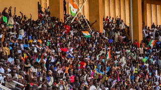 Chính quyền quân sự tại Niger đóng cửa không phận, quyết không nhượng bộ