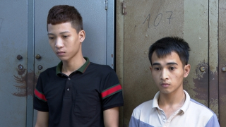 Bắt hai đối tượng đập phá kính xe ô tô, trộm cắp tài sản