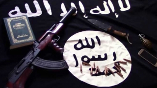 Không phải đầu tiên, cũng chưa thể là cuối cùng