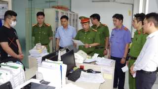 Khi nhân viên ngân hàng cầm đầu đường dây "tín dụng đen"