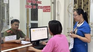 Người dân hưởng nhiều lợi ích từ 2 nhóm dịch vụ công liên thông ở Hà Nam