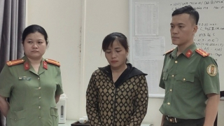 Khởi tố đối tượng dụ dỗ, đưa người khác vượt biên sang Trung Quốc làm thuê