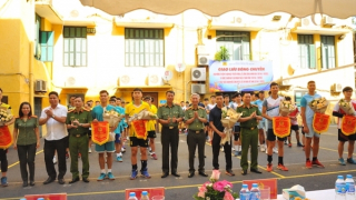 Tổ chức giải bóng chuyền kỷ niệm Ngày truyền thống lực lượng CAND