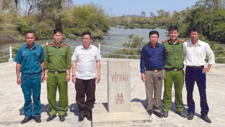 Những “cây xà nu” nơi biên viễn