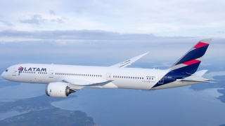 Phi công đột tử, máy bay Chile phải hạ cánh khẩn cấp