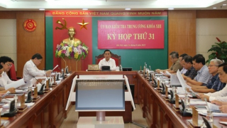 Đề nghị Bộ Chính trị xem xét kỷ luật Bí thư Tỉnh ủy Bến Tre, Phó Bí thư Thường trực Tỉnh ủy Đắk Nông