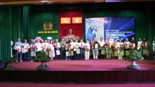 Bế mạc trại sáng tác văn học nghệ thuật “Công an Thừa Thiên Huế - Vì bình yên cuộc sống”