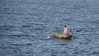 Hai ngư dân Phú Yên tử nạn khi đang hành nghề câu mực trên biển
