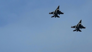 Hai nước điều chiến đấu cơ, hứa giúp Niger nếu bị can thiệp