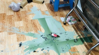 Liên tục bị "khủng bố" tinh thần bằng chất bẩn, gạch đá