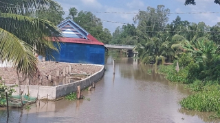 Trắng trợn lấn chiếm sông, kênh và những hiểm họa trực chờ