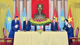 Việt Nam và Kazakhstan ký kết nhiều văn kiện hợp tác quan trọng
