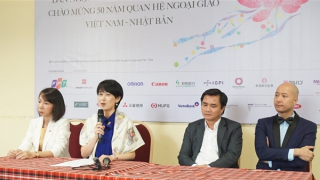 60 nghệ sĩ Việt – Nhật kết hợp biểu diễn giao hưởng và âm nhạc dân tộc Việt Nam