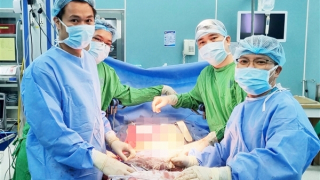 "Bơm" hơn 5 lít máu cứu sống người đàn ông bị chấn thương vỡ đa tạng