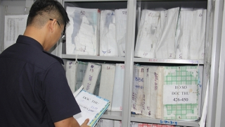 Hoãn xuất cảnh nữ giám đốc doanh nghiệp nợ thuế hơn 38 tỷ đồng