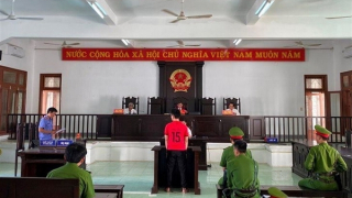 Tiếp tục hầu tòa vì đánh bạn tù khi đang thi hành án chung thân