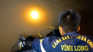 Tìm kiếm người đàn ông mất tích do chìm ghe trên sông