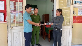 Không tham khi nhặt được số tiền gần 26 triệu đồng