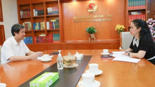 Đổi mới giáo dục phải kiên trì, luôn nhìn về phía trước