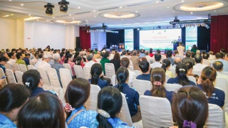 Xây dựng chế độ dinh dưỡng cân bằng và đủ chất ở người cao tuổi