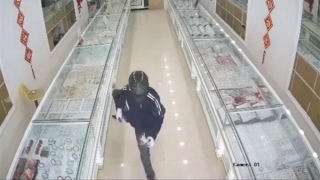 Đối tượng cướp tiệm vàng ở Hưng Yên bị bắt khi đang lẩn trốn tại Nghệ An