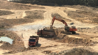 Vì sao tỉnh Thừa Thiên Huế hoãn đấu giá quyền khai thác 4 mỏ đất?