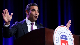 Ứng viên tranh cử Tổng thống Mỹ đầu tiên của Đảng Cộng hòa dừng chiến dịch