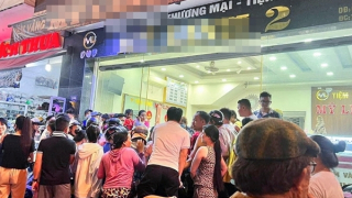 Tạm giữ thanh niên có dấu hiệu bị tâm thần cướp tiệm vàng