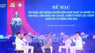 Cảnh sát cơ động bồi dưỡng chuyên môn nghệ thuật, nghiệp vụ văn hoá, văn nghệ