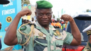 Tướng đảo chính trở thành Tổng thống mới của Gabon