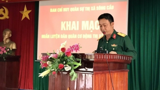 Thủ tướng thăm hỏi, chia buồn với gia đình Trung tá hy sinh khi cứu người