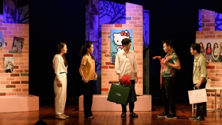 Khan hiếm kịch bản sân khấu: Vẫn “thừa yếu, thiếu hay”