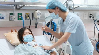 Nên đưa sữa mẹ thanh trùng vào chi trả bảo hiểm y tế, cứu nhiều trẻ sinh non