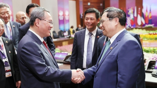 Thủ tướng: Việt Nam coi quan hệ với Trung Quốc là ưu tiên hàng đầu