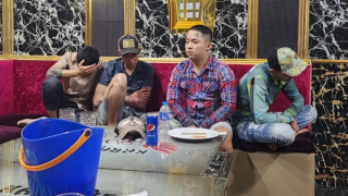 17 đối tượng dương tính với chất ma túy trong quán karaoke ở Tiền Giang