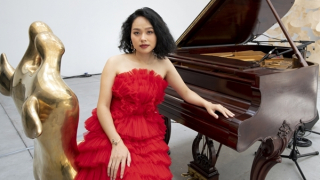 Ca sĩ Hoàng Quyên - Người viết và kể chuyện tình yêu bằng giai điệu