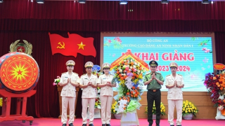 Tăng cường cơ sở vật chất, đẩy nhanh chuyển đổi số hướng tới xây dựng nhà trường thông minh