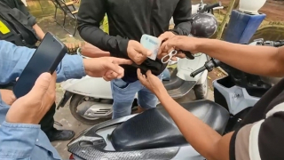 Đe dọa, khủng bố tinh thần chủ quán cà phê đòi 200 triệu để bảo kê